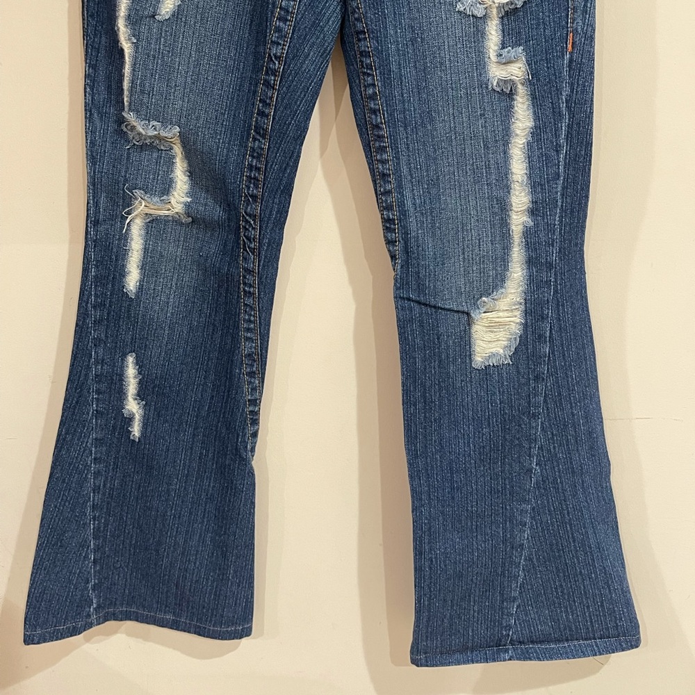 True Religion Distressed Bootcut Jeans. Size 28 - Picture 4 of 16